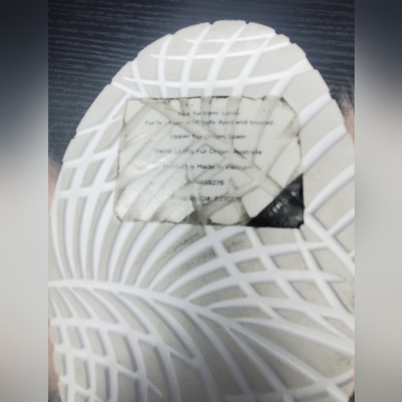 UGG ROYALE BABY PINK SLIPPERS/SLIDES Woman Size 7 - Picture 7 of 10